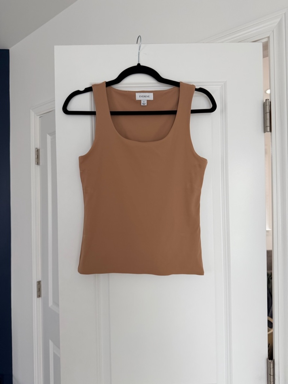 Evereve Scoop Neck Tank — Camel Tan